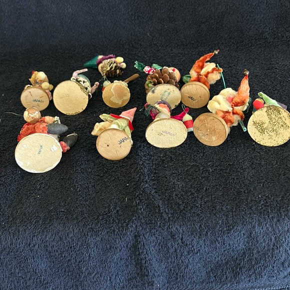 Elf/Gnome Chenille and Pine Cone Christmas Decorations. Vintage Circa 1930-1950 - Picture 14 of 14